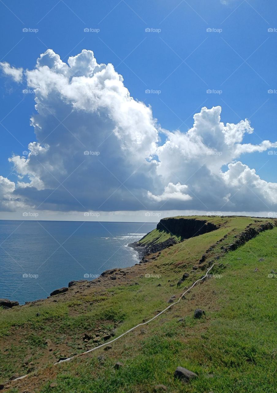 Battle: Mountains vs. Seaside (Cliff in Penghu, Taiwan)