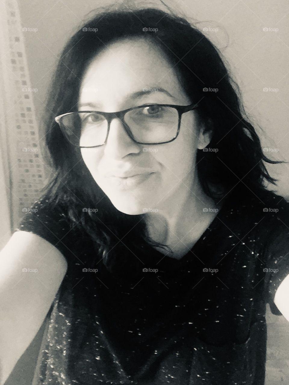 Woman selfie black and white