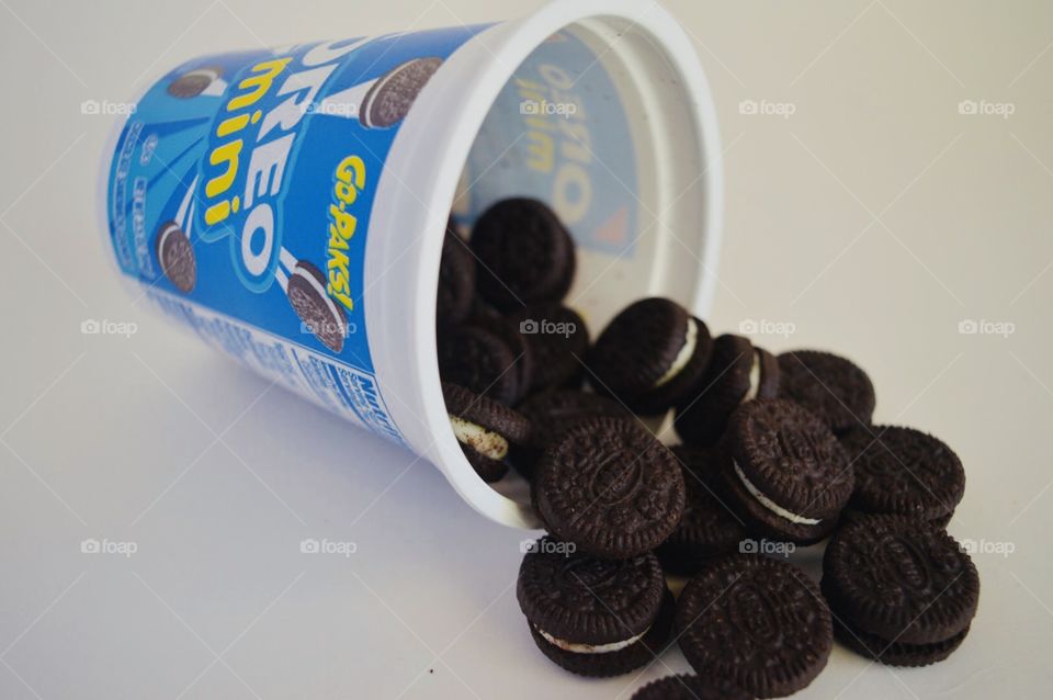 Mini Oreo go pack Open with spilled cookies