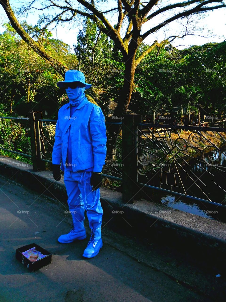 nature blue mime perform by junpinzon