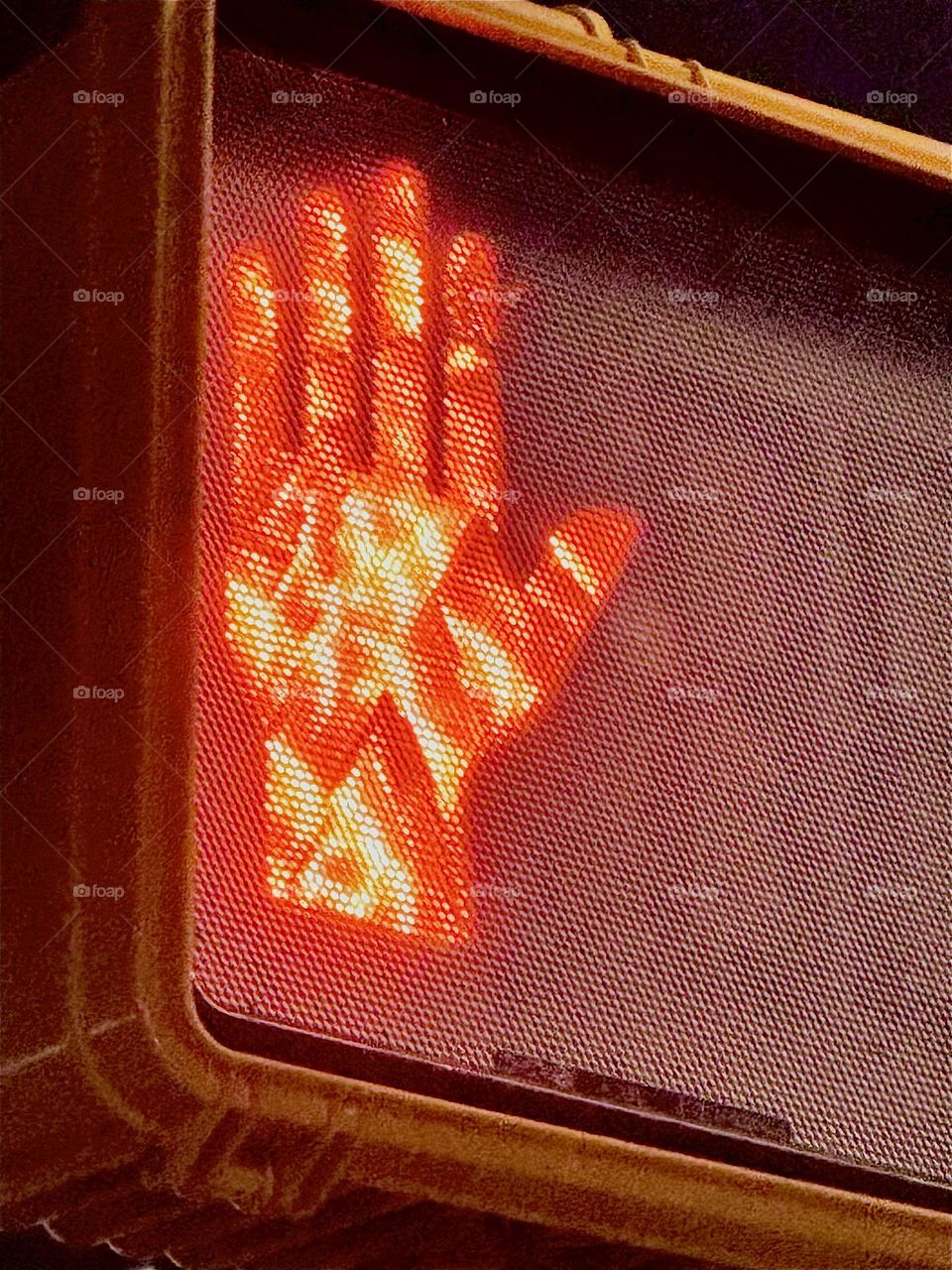 „DON‘T WALK“ is the universal significance of this sign, a right hand in red held up to signal „STOP“. Parts of our everyday lives can take on a much bigger meaning when they’re enlarged. 2024. Hypnotic Productions