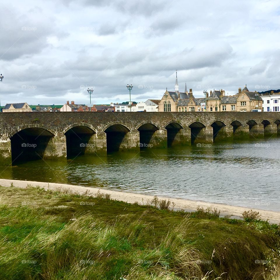 A stunning afternoon in Barnstaple whilst walking near the old Taw Bridge in North Devon. Wonderful bridge, great design 