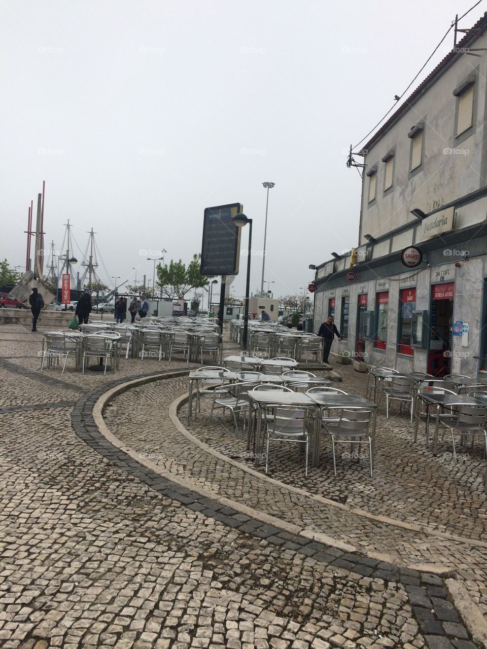 Restaurante Out side in Portugal ( cachilhas)