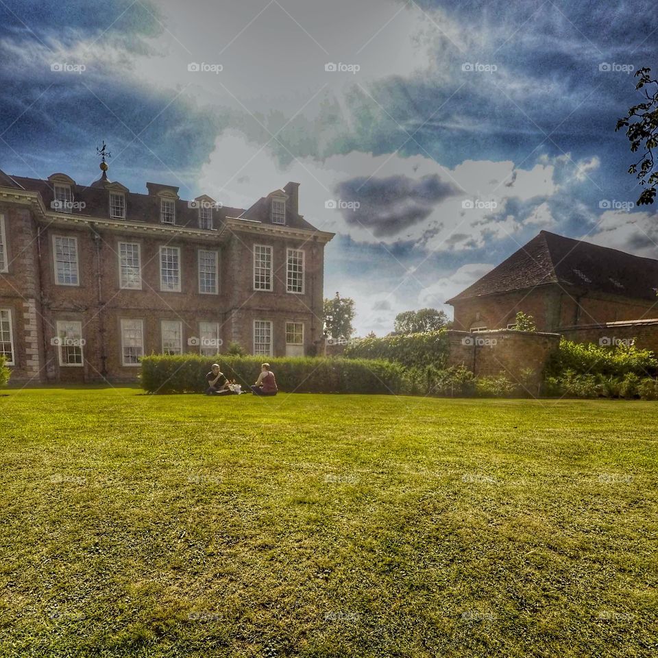 Picnic. Stately home 