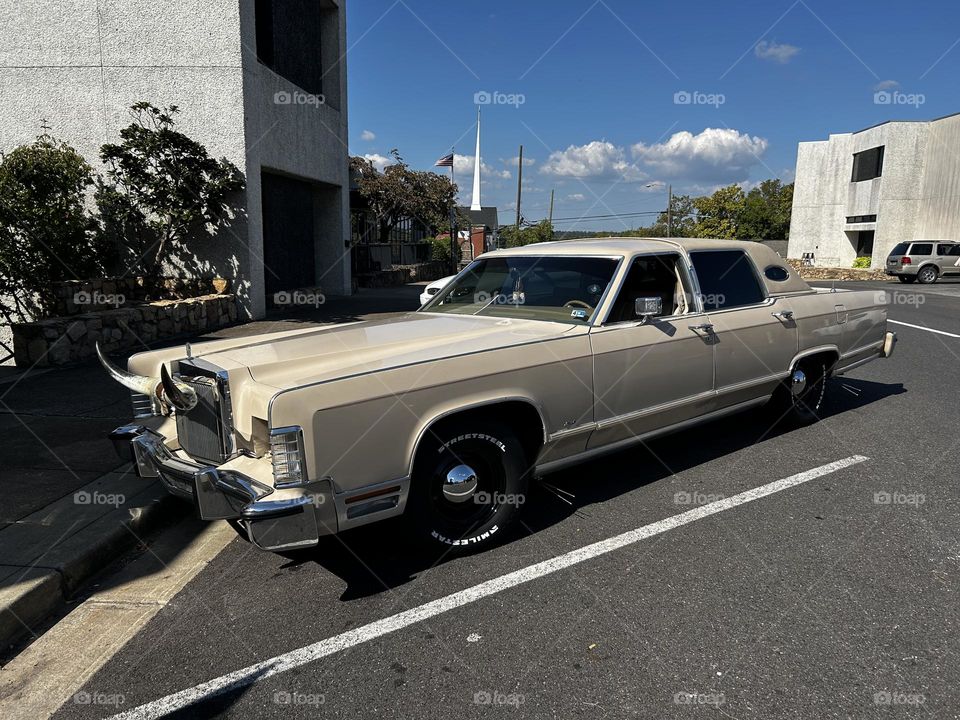 1979 Lincoln Continental  “with horns”