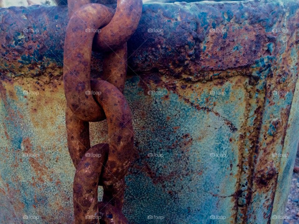 Rusty barrel chain