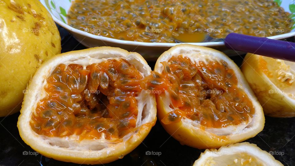 Polpa de Maracujá. Para congelar em freezer. Para deliciosos sucos desse fruto cítrico.