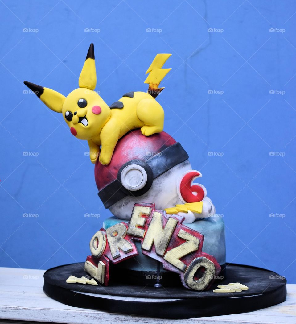 pikachu cake