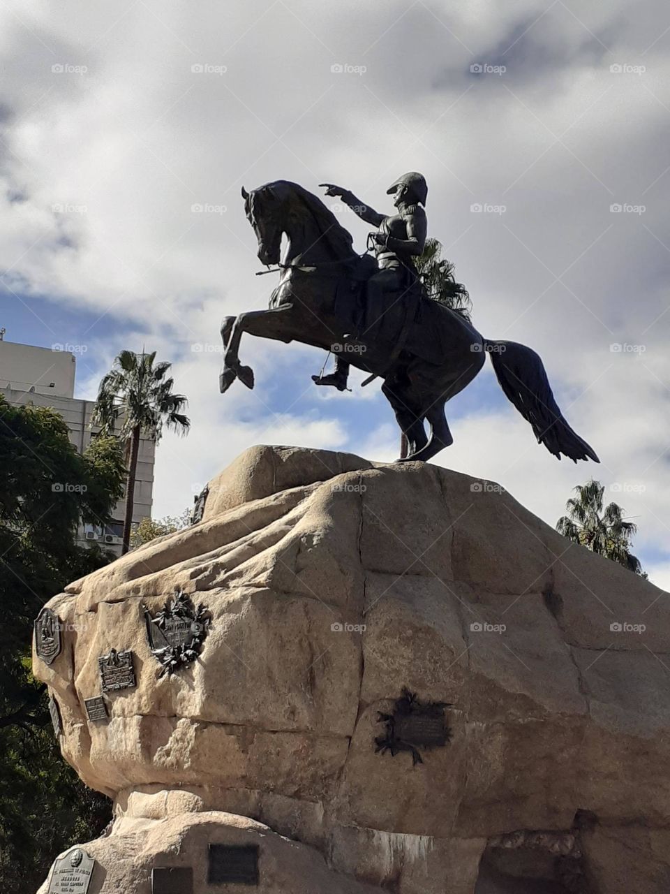 monumento a San Martín en Mendoza