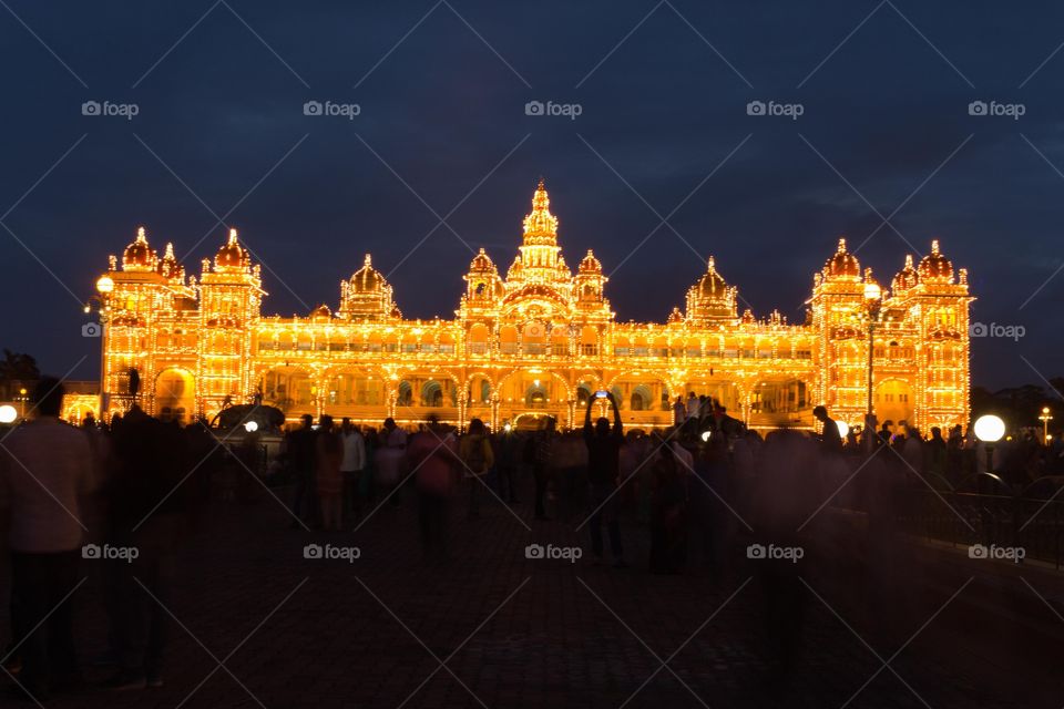 Mysore palace at night.