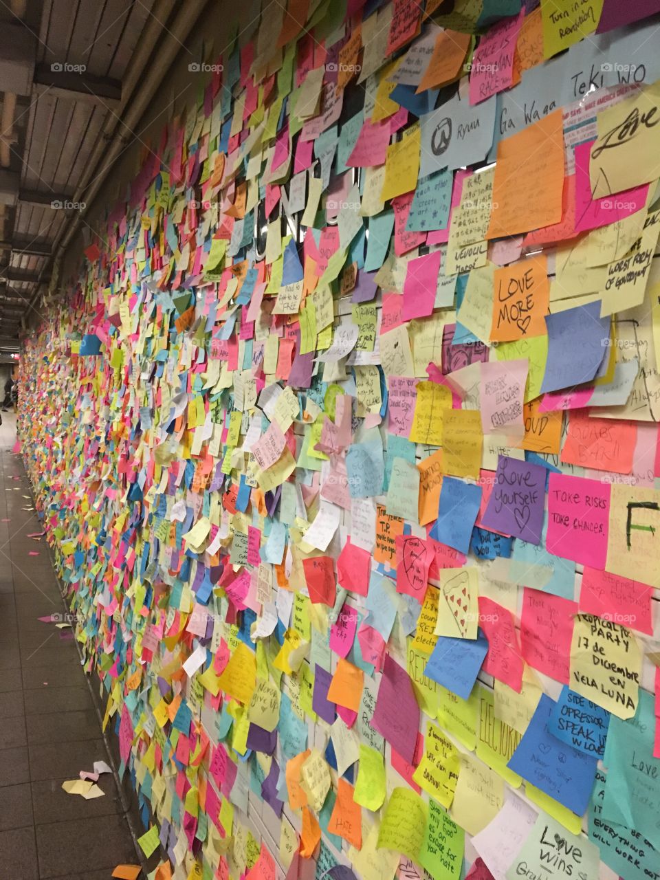 Post it therapy at union square subway 