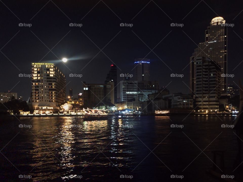 Fullmoon over the Chao Phraya river