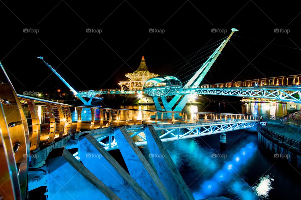 The Darul Hana Bridge, with lights!!