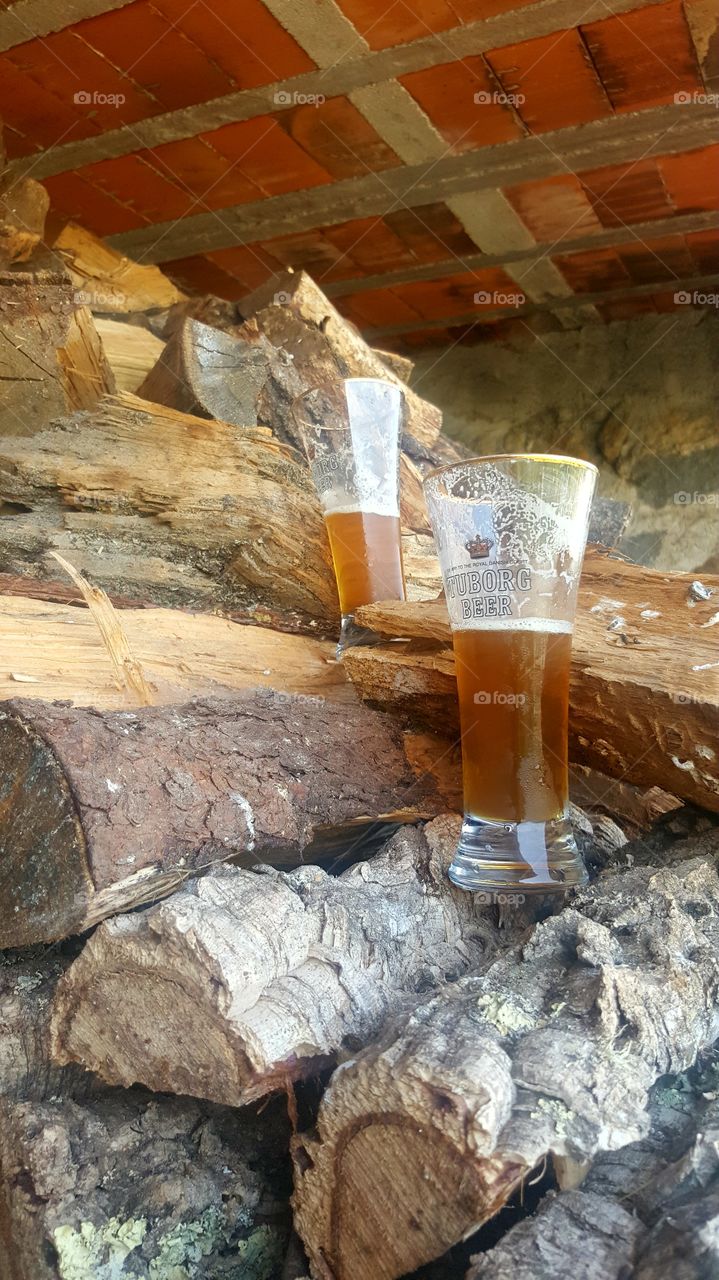 beer cold summer glass wood