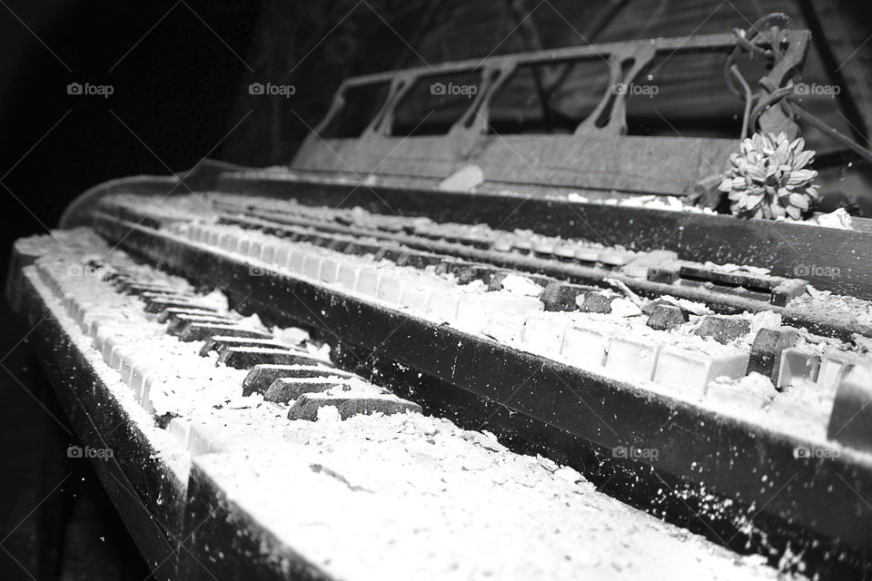 Abandon piano in a abandon church where the movie dogma was filmed