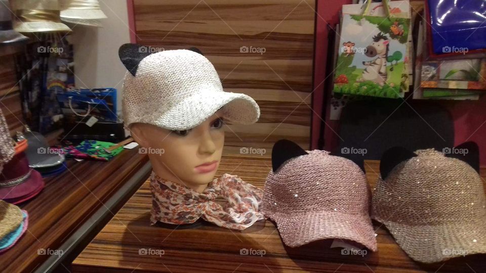 caps and hats