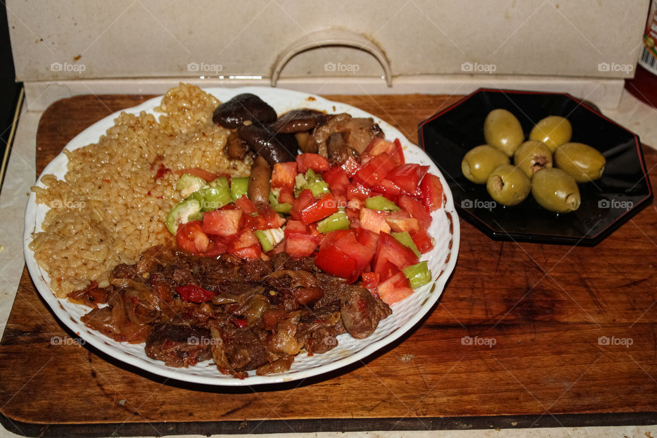 beef with vegetables and olives