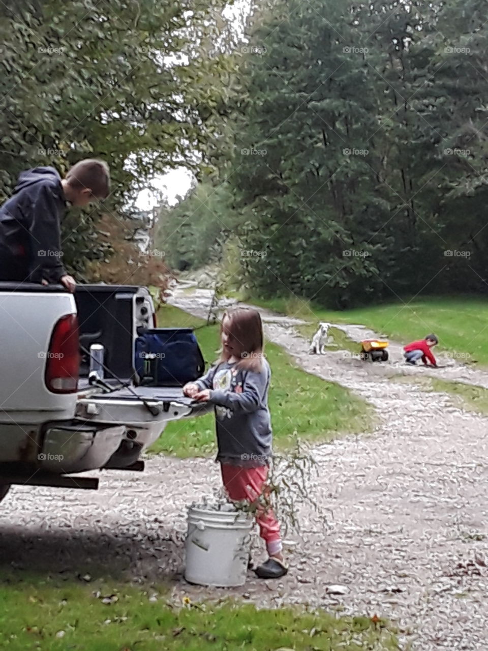 kids in back of the truck