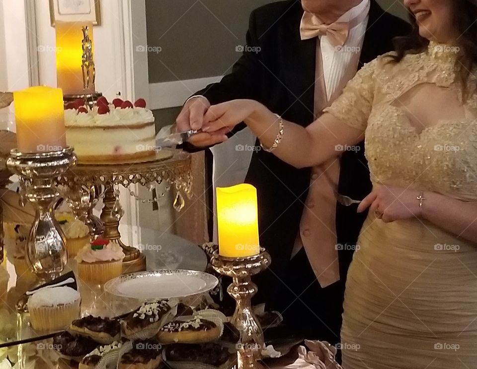 cutting the cake