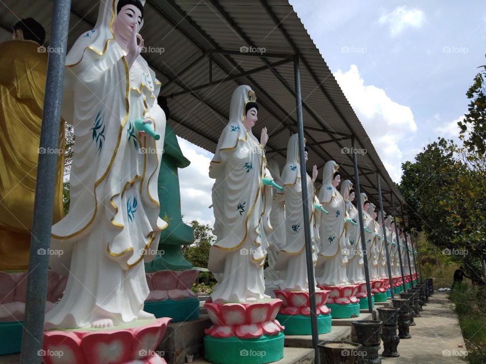 Tượng Phật Bồ Tát.