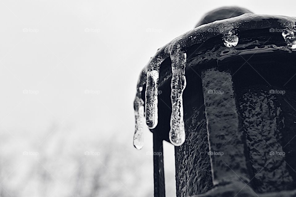 A icicle that shows the cold of winter and the Beauty of nature 