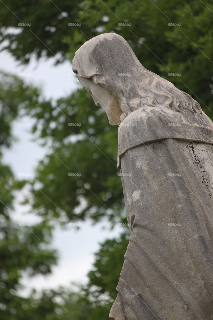 Cemetery statue 