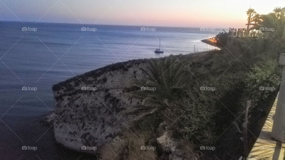 barca a vela in mare