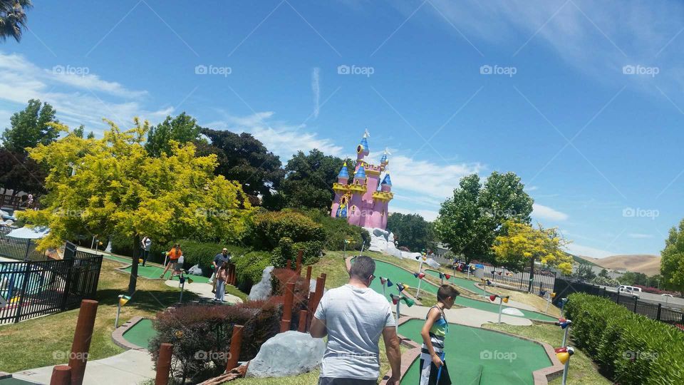 mini golf bonding father son