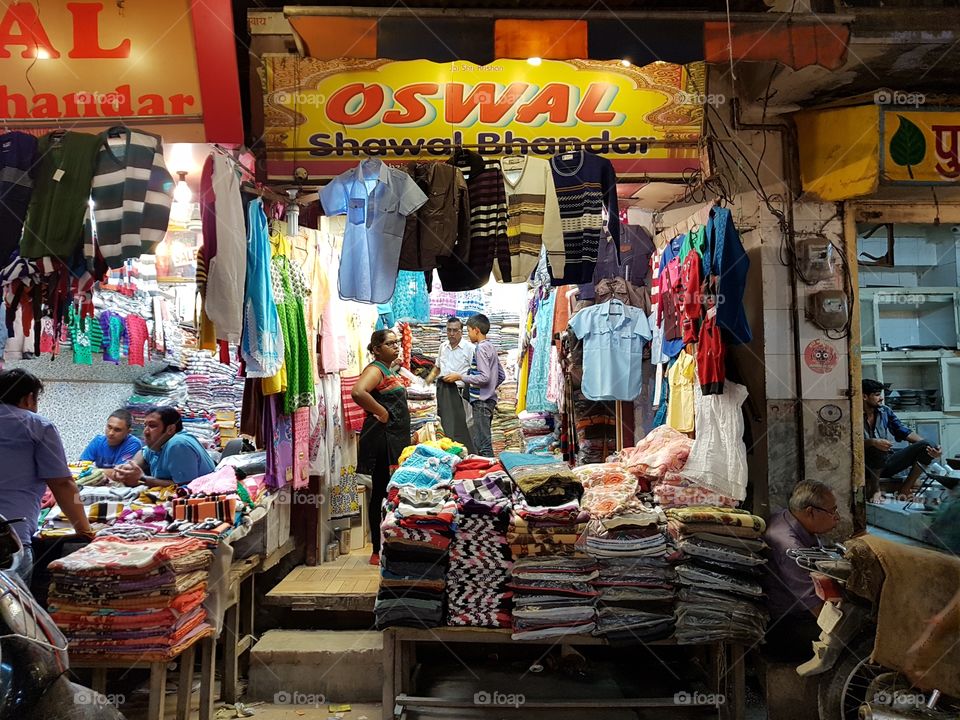 cloths market