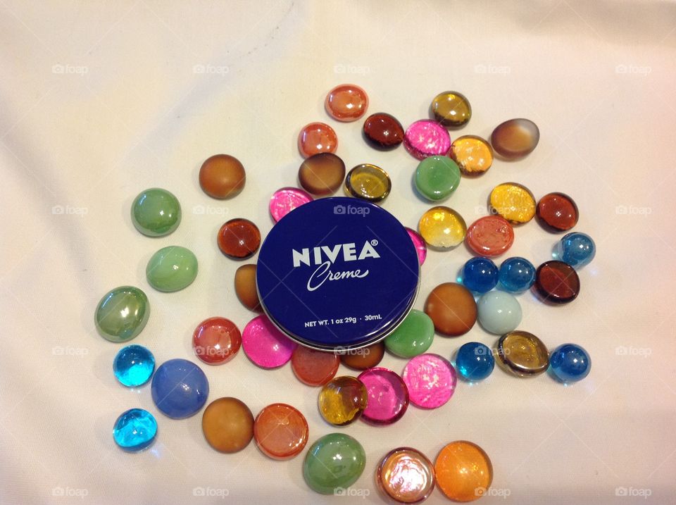 Glittery Nivea