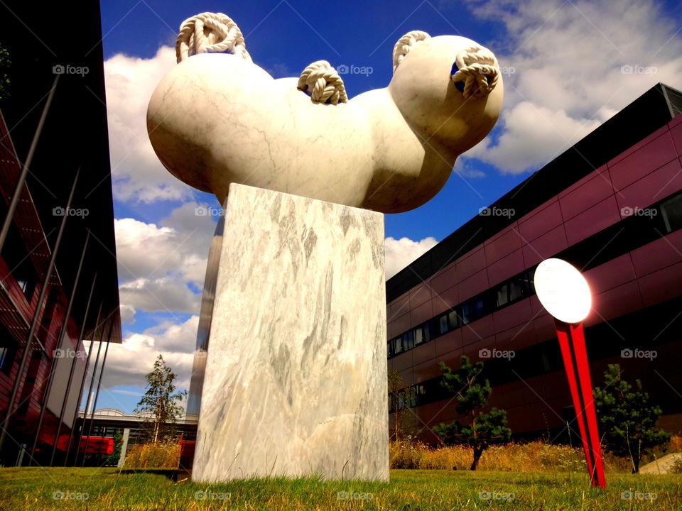 scalpture. Scalpture in the Jubilee Campus, University of Nottingham