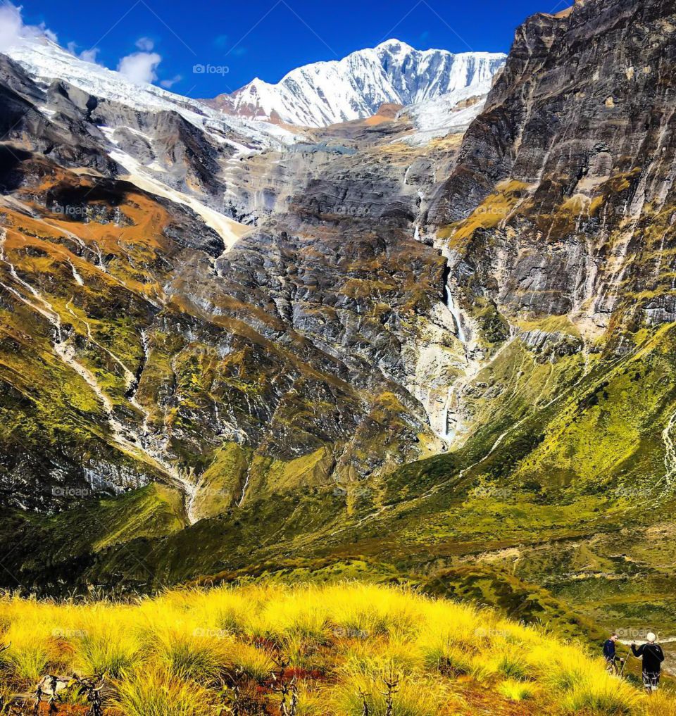 An incredible view of the valley below on our acclimatisation hike above Italian Base Camp. Photo taken on the Dhaulagiri Circuit Trek in Nepal.