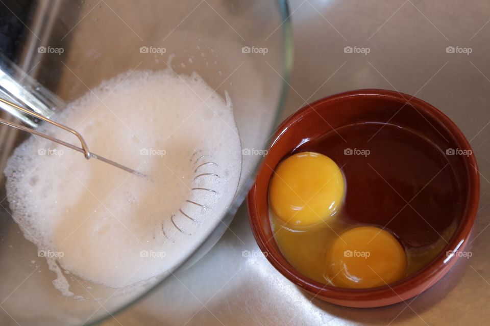 Whipped egg white and egg yolks apart