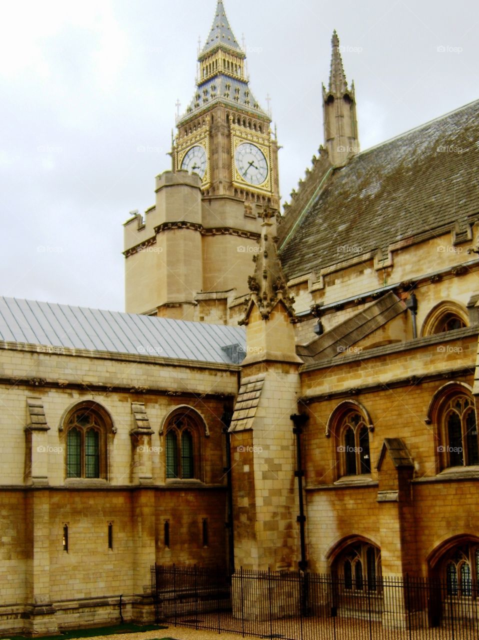 Big Ben  view from surroundings 