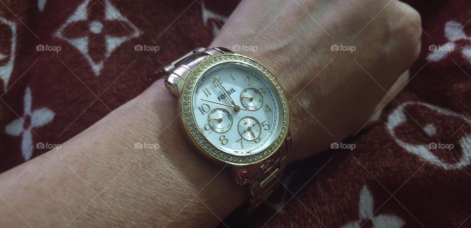 jewelry, watch, ring, outer beauty for the body.  golden time and spectacular shine FOSSIL