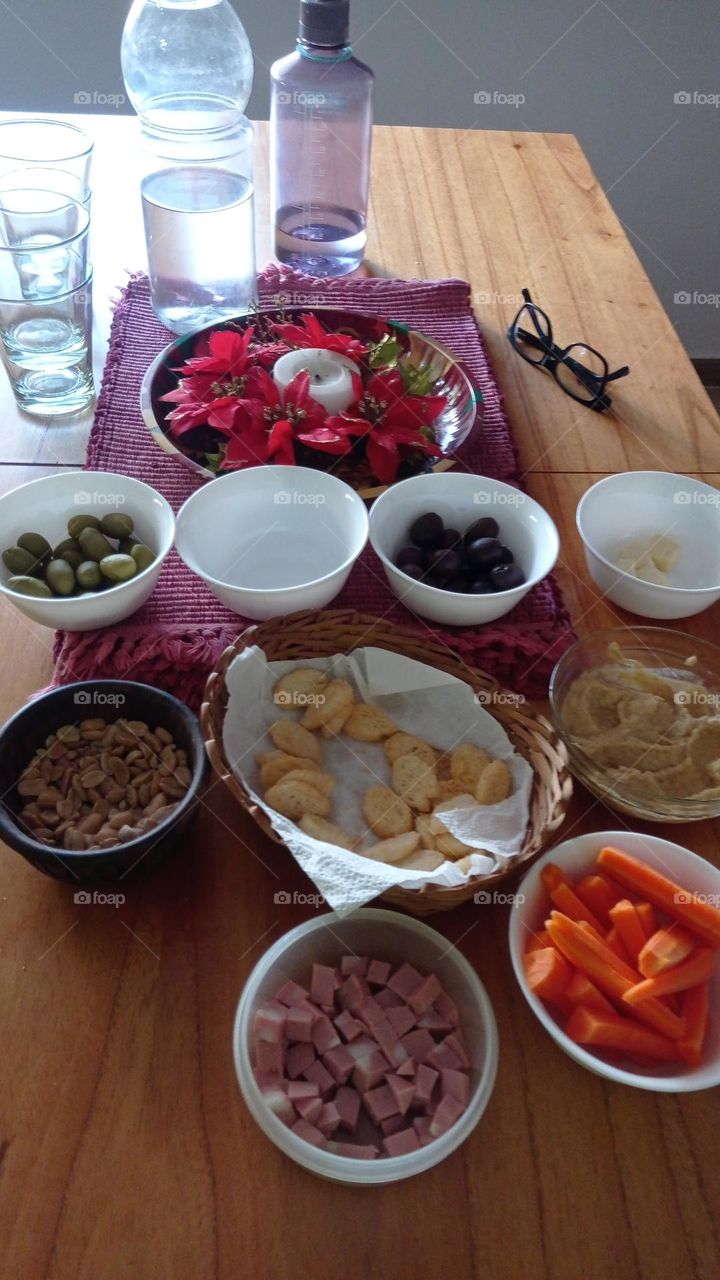 Picada: round dishes of joy / Fuentes redondas de placer