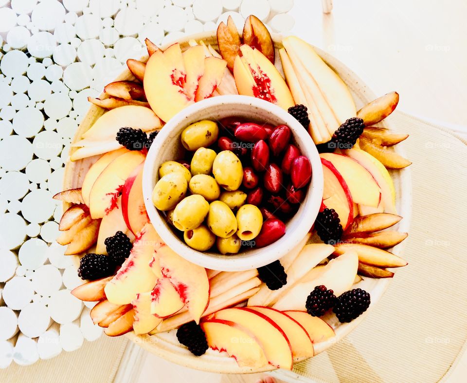 Fruit platter image, sliced fruits photography, fancy fruit arrangement 