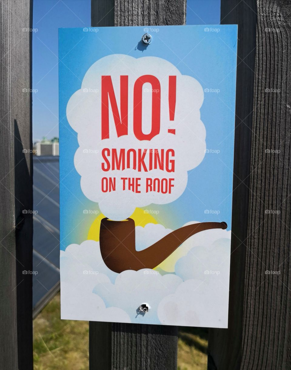 No smoking sign.