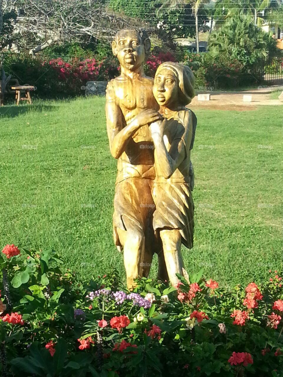 Lovers Leap. Statue of Lover Leap Couple in St. Elizabeth, Jamaica.