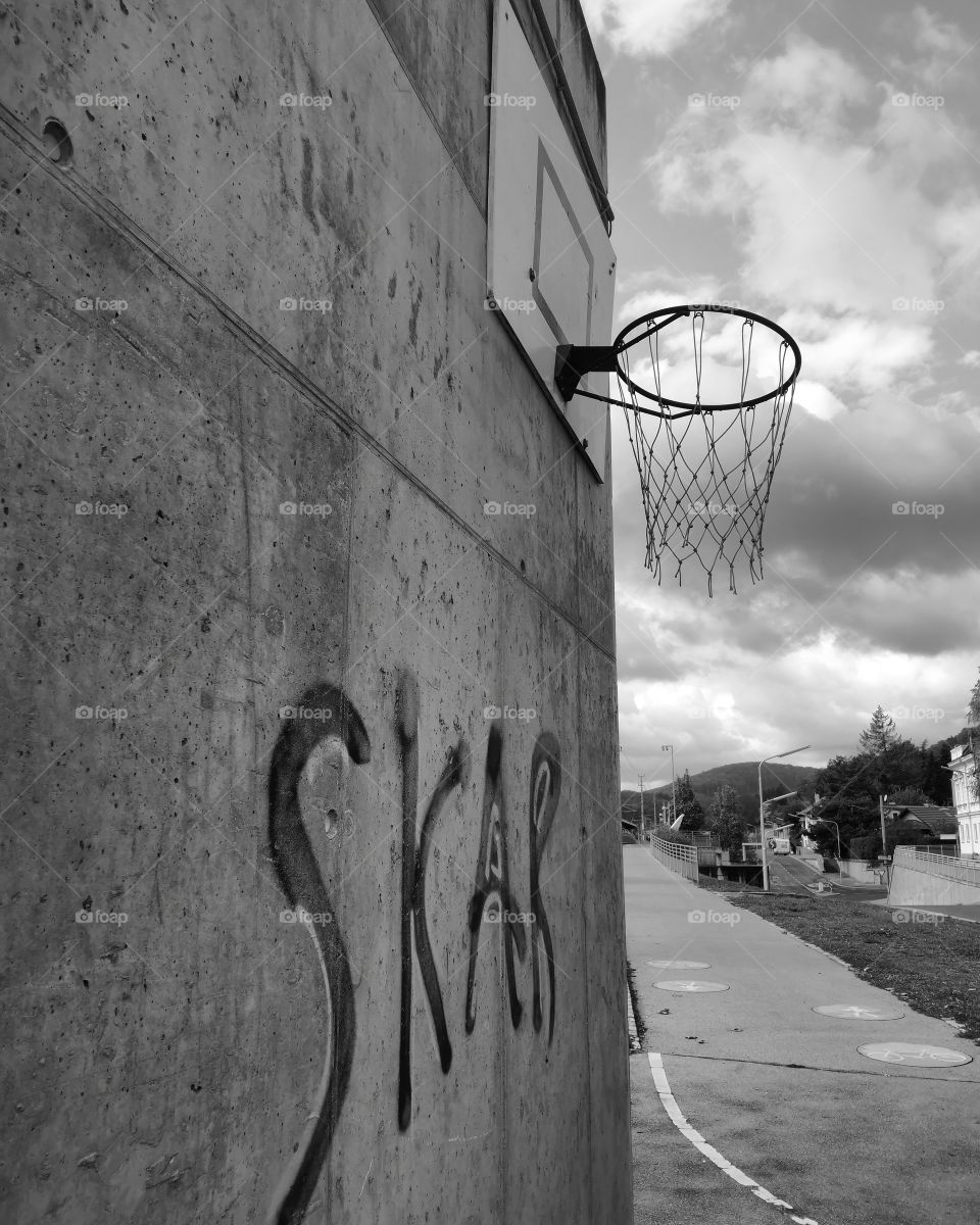 Graffiti and Basketball hoop on wall - Black&White