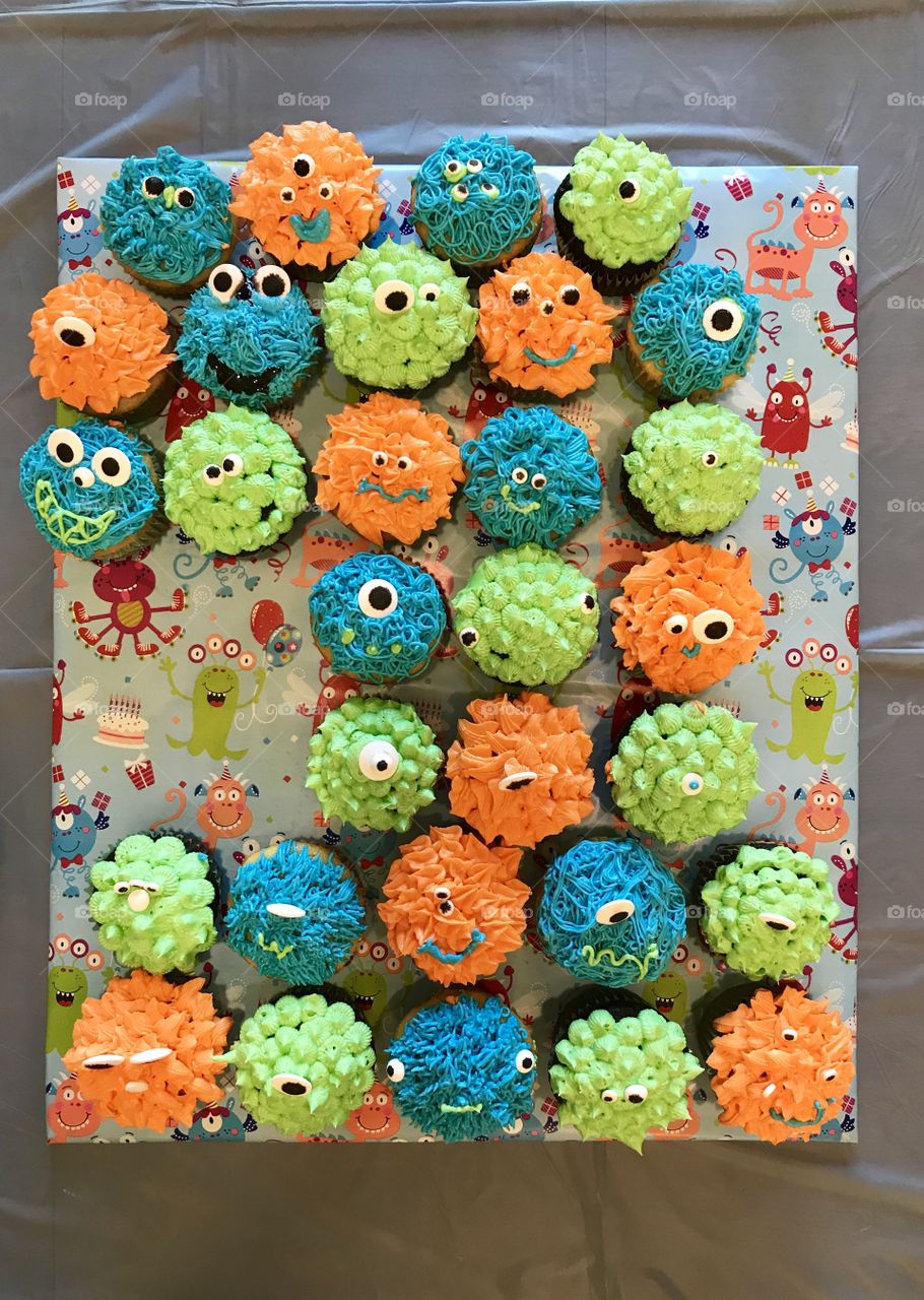 Cupcakes in the shape of number one