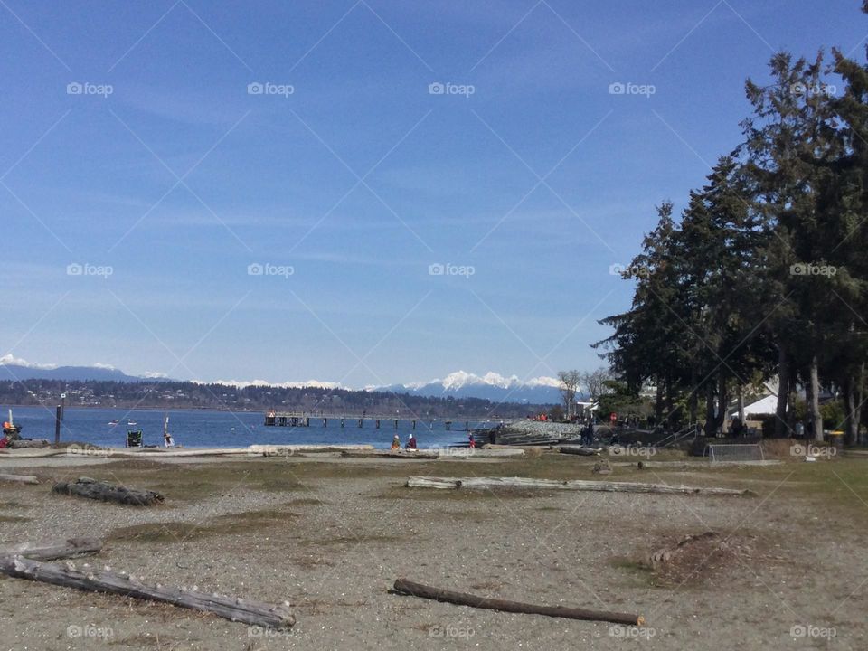 Coastline Of The Pacific Ocean Along Crescent Beach, Surrey, British Columbia, Canada 🇨🇦