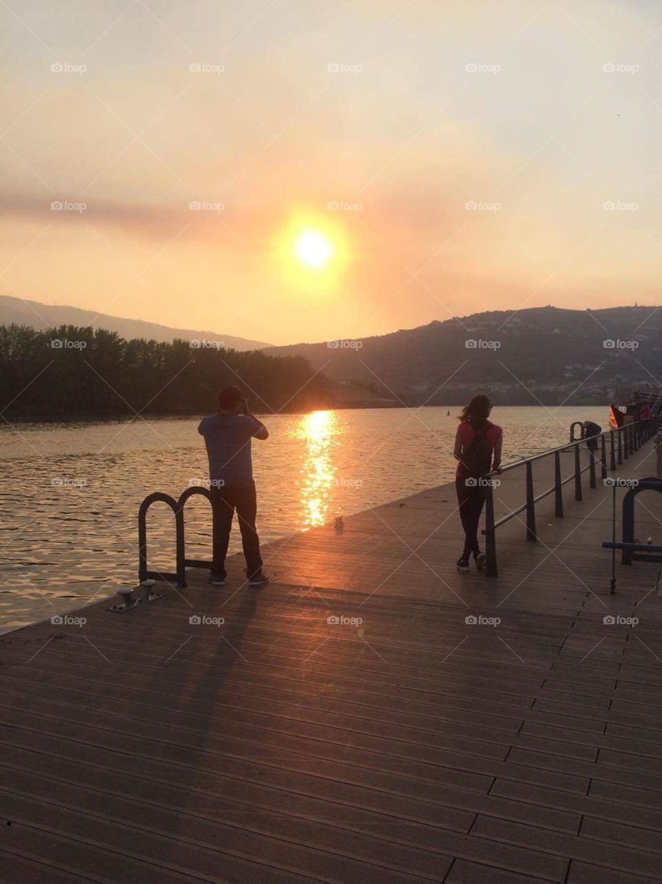 Pôr-do-sol no douro, régua, Portugal 