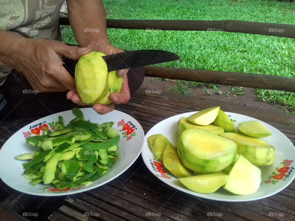 green mango (indian mango)