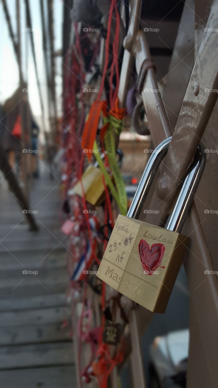 Brooklyn bridge love lock