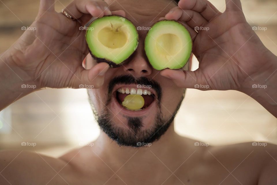 Avocado dance 