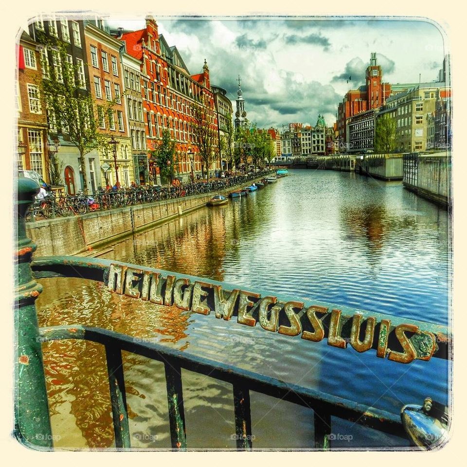 Looking down an Amsterdam Gracht