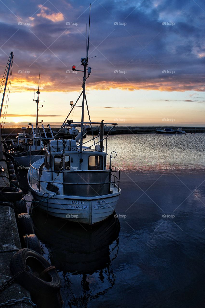 Fishingboat in harbour