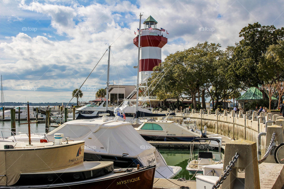 Lighthouse harbor