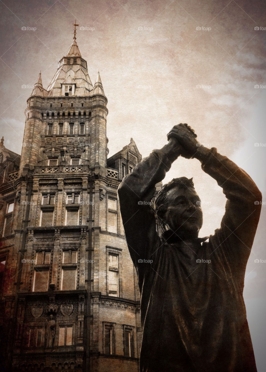 statue football dramatic iphone by fullenglish